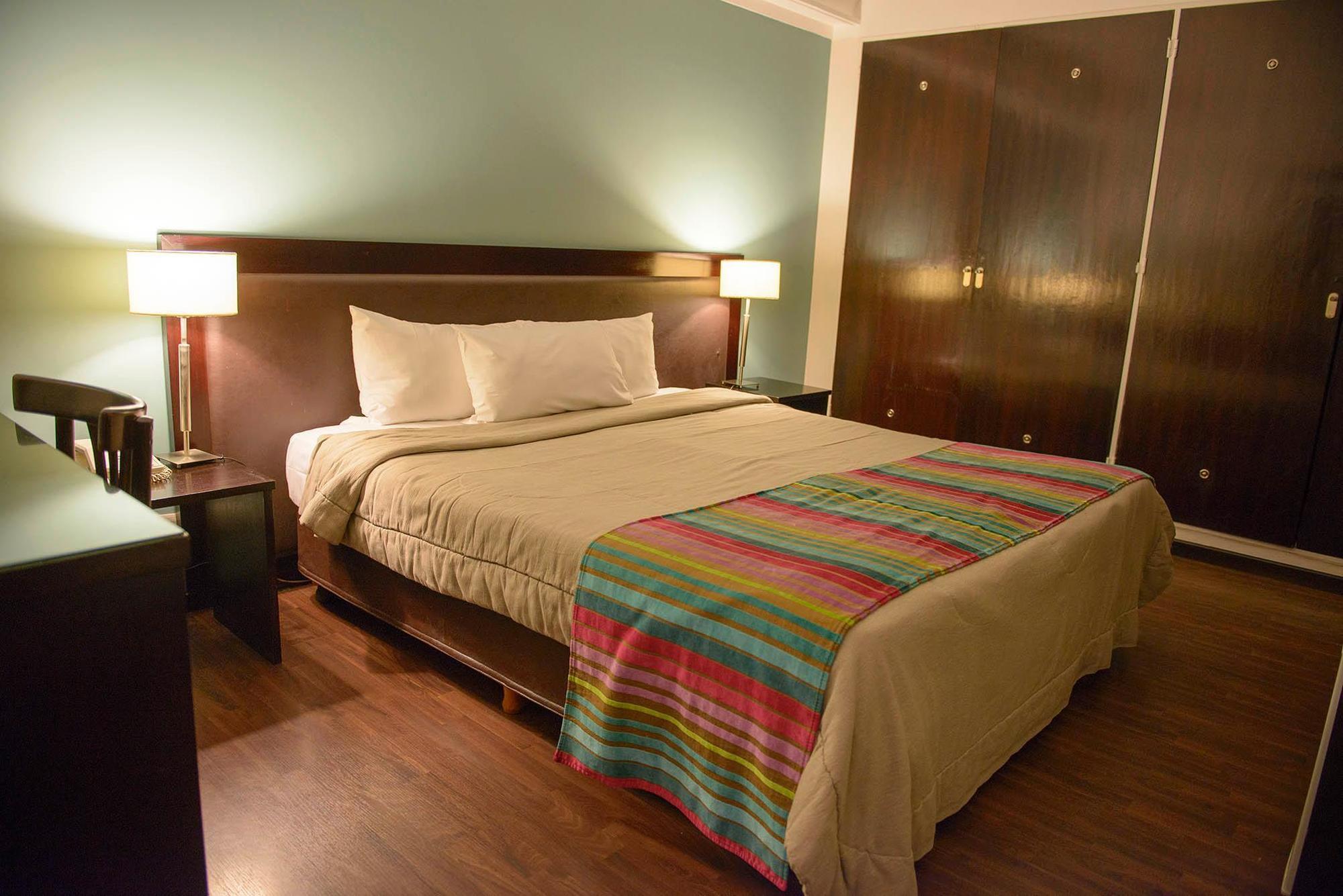 Rochester Hotel Classic Буенос Айрес Екстериор снимка