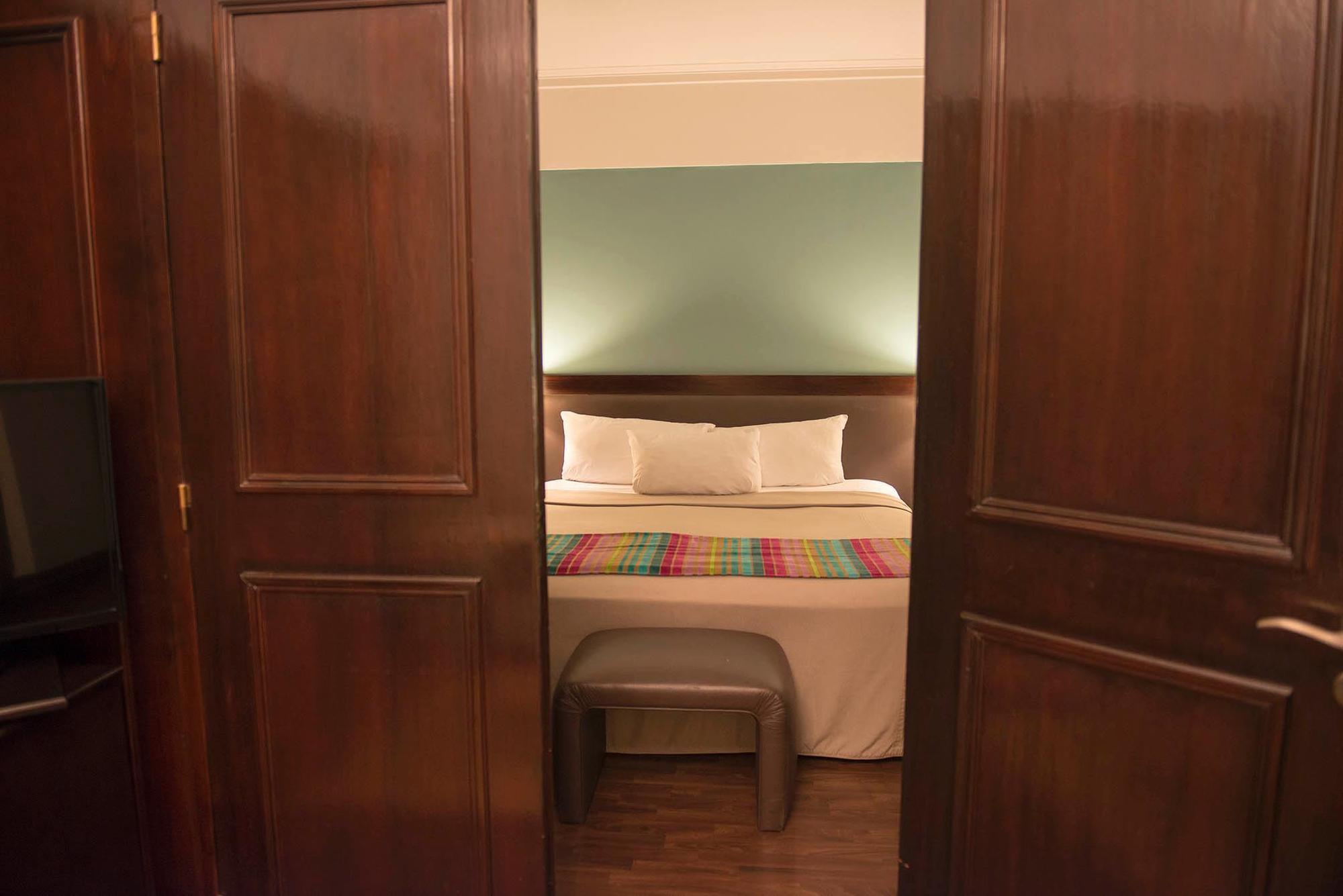 Rochester Hotel Classic Буенос Айрес Екстериор снимка
